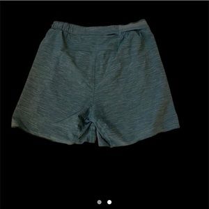 baby blue lululemon shorts 5.5 in inseam mens medium small hole in waist line